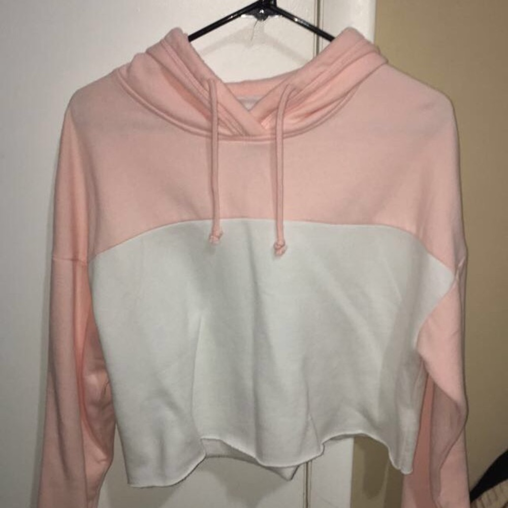 Hollister cropped hoodie